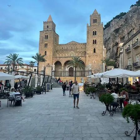 Nyaraló Dellarocca4 *